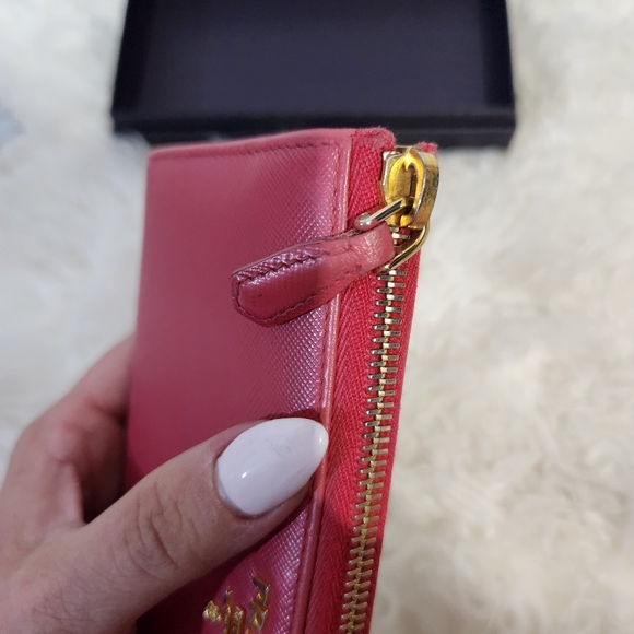 Prada peonia pink   saffiano leather zip around wallet with box - Picture 16 of 17